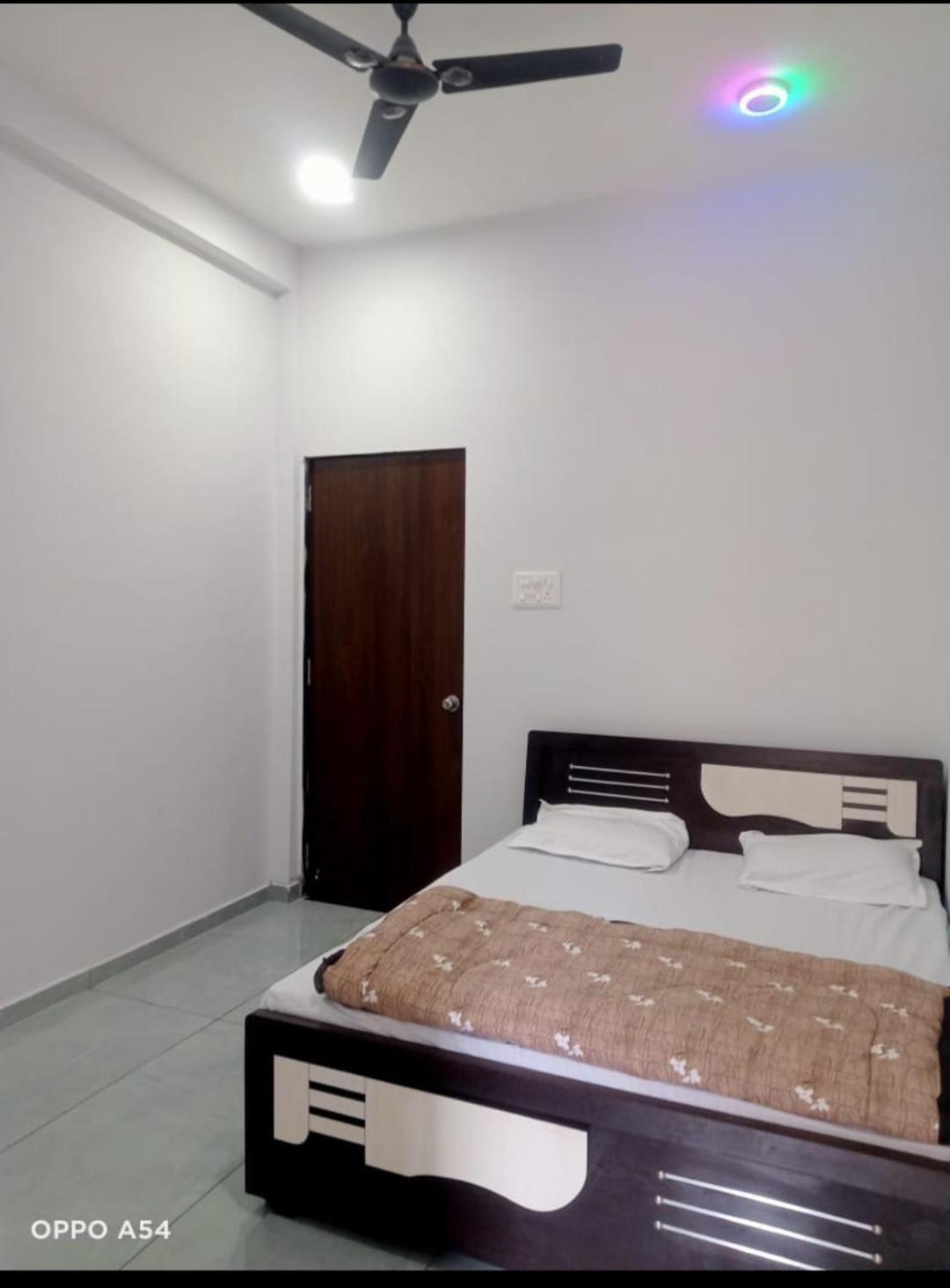 Jai Swaminarayan Delux Homestay Garudeshwar Exterior foto